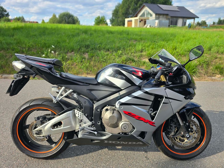 Honda CBR 600RR PC37