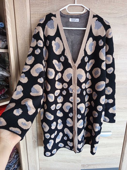 Płaszczyk wiosenny sweterkowy wiskoza