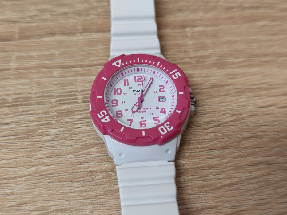 Zegarek Casio LRW-200H-4BVEF