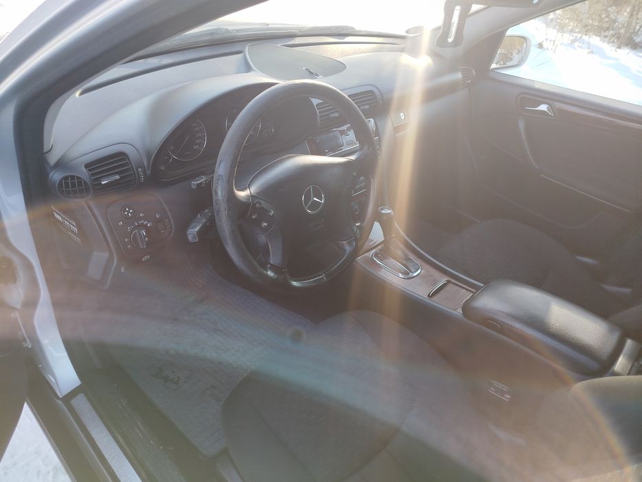 Продам мерса 220