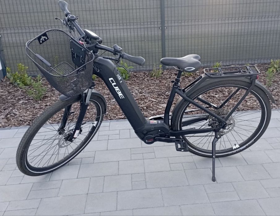Elektryczny rower Cube Touring Pro