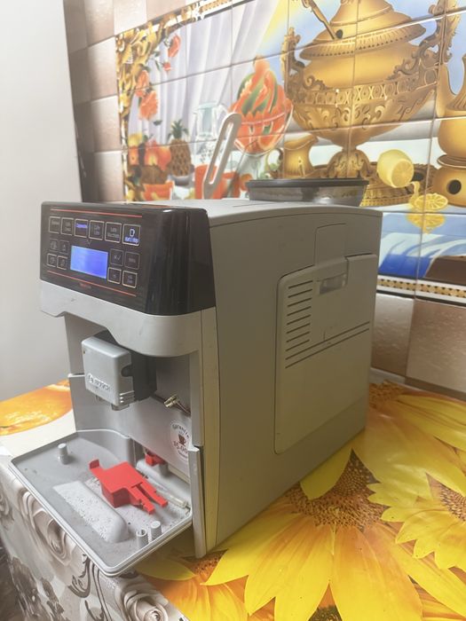 кавомашина Bosch VeroAroma 300 (модель TES60351DE/08)