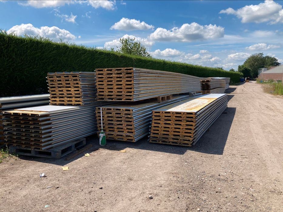 Płyta warstwowa dachowa eko 20/30 mm 11m dł 1188m2