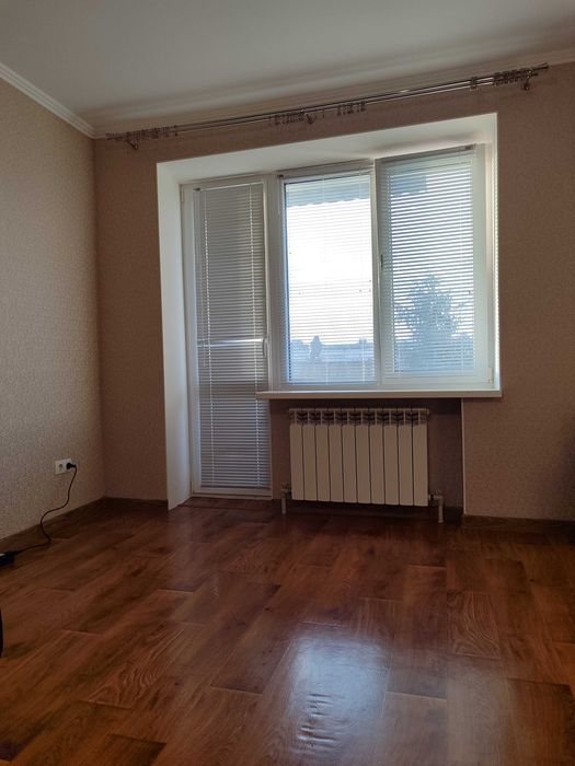 Продам квартиру з гарним ремонтом. Торг