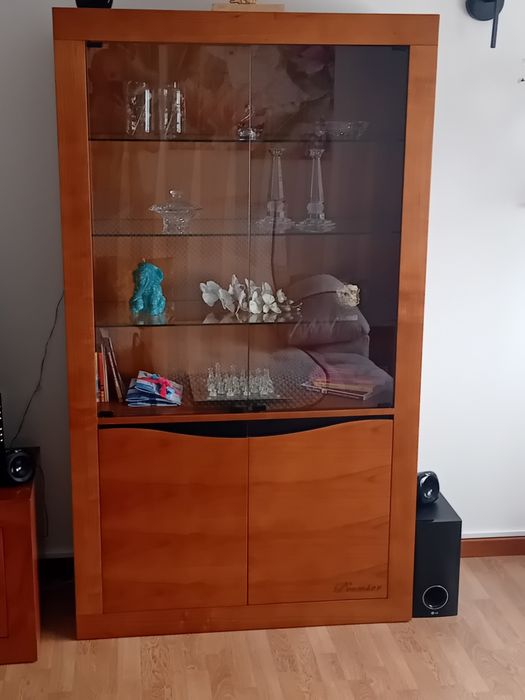 Vendo vitrine como novo