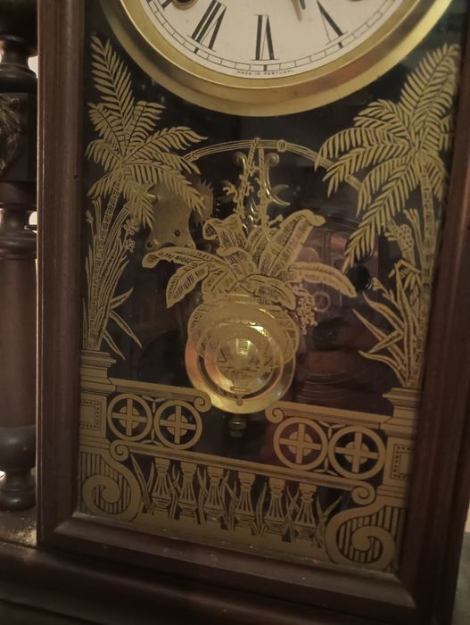 Relógio de parede com pêndulo relejoaria portuguesa