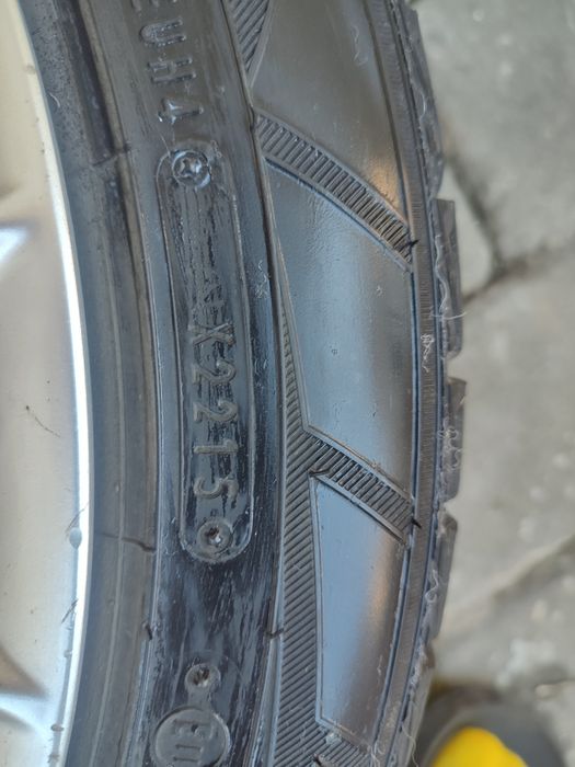 Титани Nissan leaf