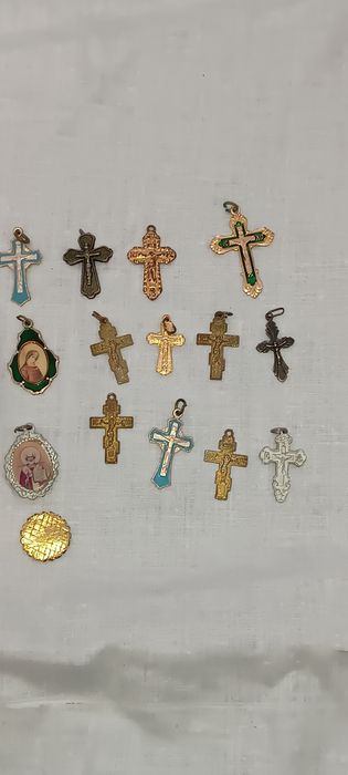 Хрестики різні в гарному стані