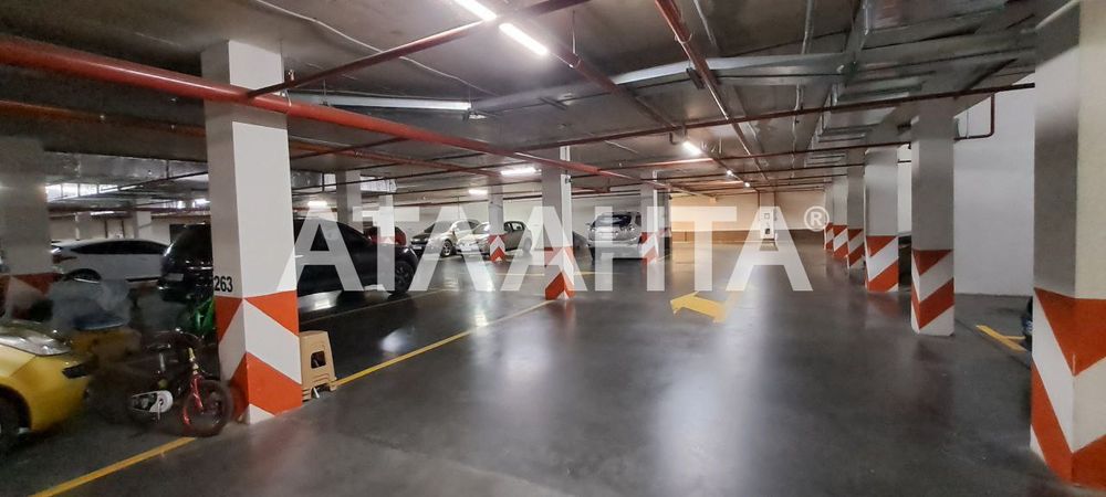 Продам паркоместо - бокс в 49 Жемчужине