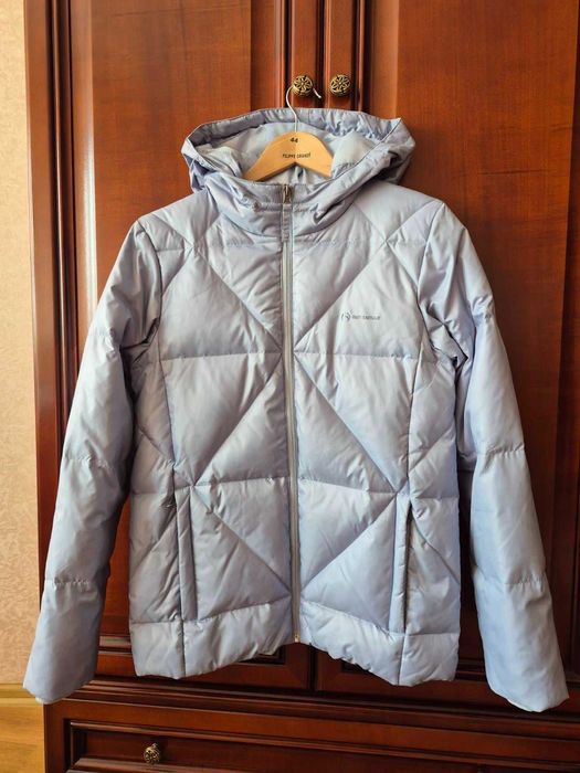 продаю жіночий пуховик