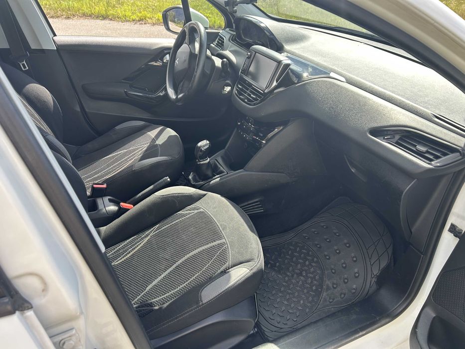 Peugeot 208 - 1.4 HDI 2013