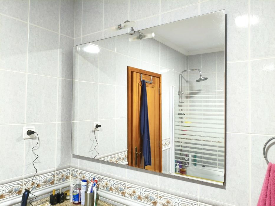 Conjunto de Móvel WC e espelho