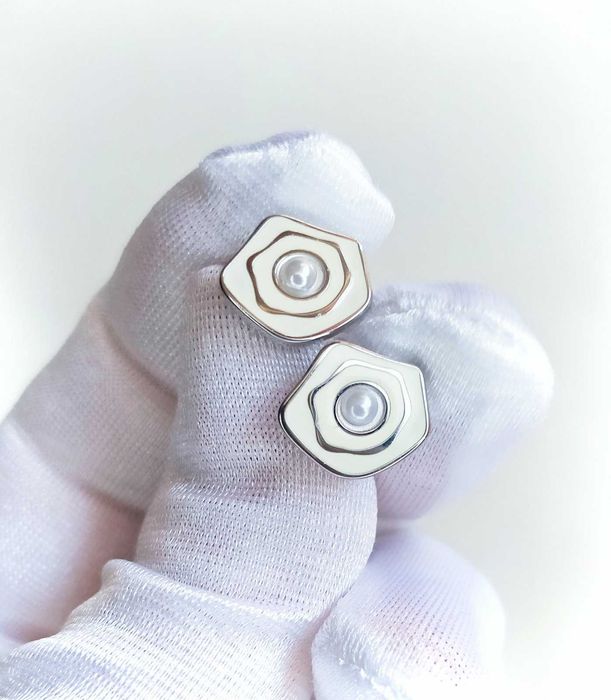 Kolczyki srebrne sztyfty biała emalia stal chirurgiczna Xuping