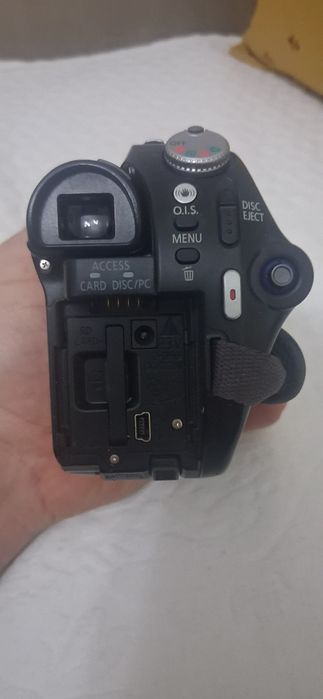 Câmara Panasonic VDR-D50 (Zoom  42x) + Acessórios + bolsa e DVD- RW