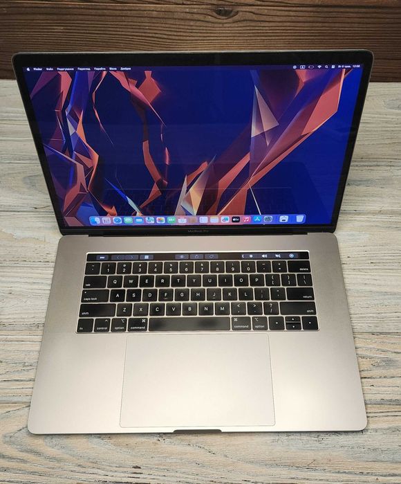 MacBook Pro 15 Mid 2018 i7 Space (MR972) | 350$ | Магазин EmojieStore