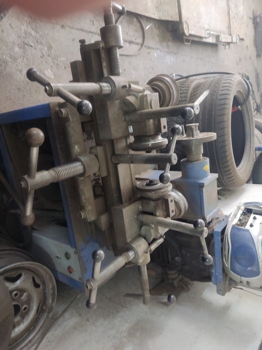 Станок для рихтовки дисків