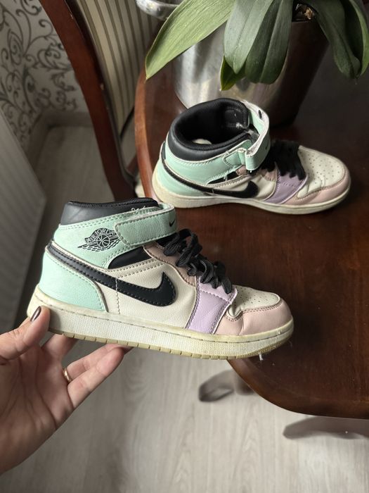 Кросівки хайтопи 35рр. Nike