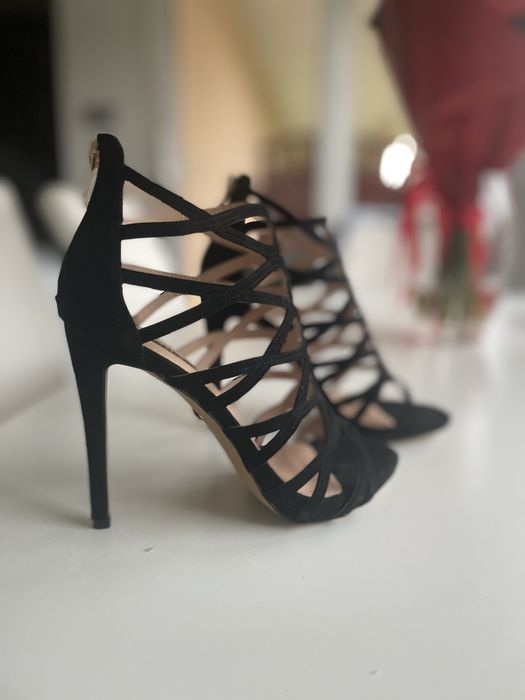 Sandałki czarne zamszowe