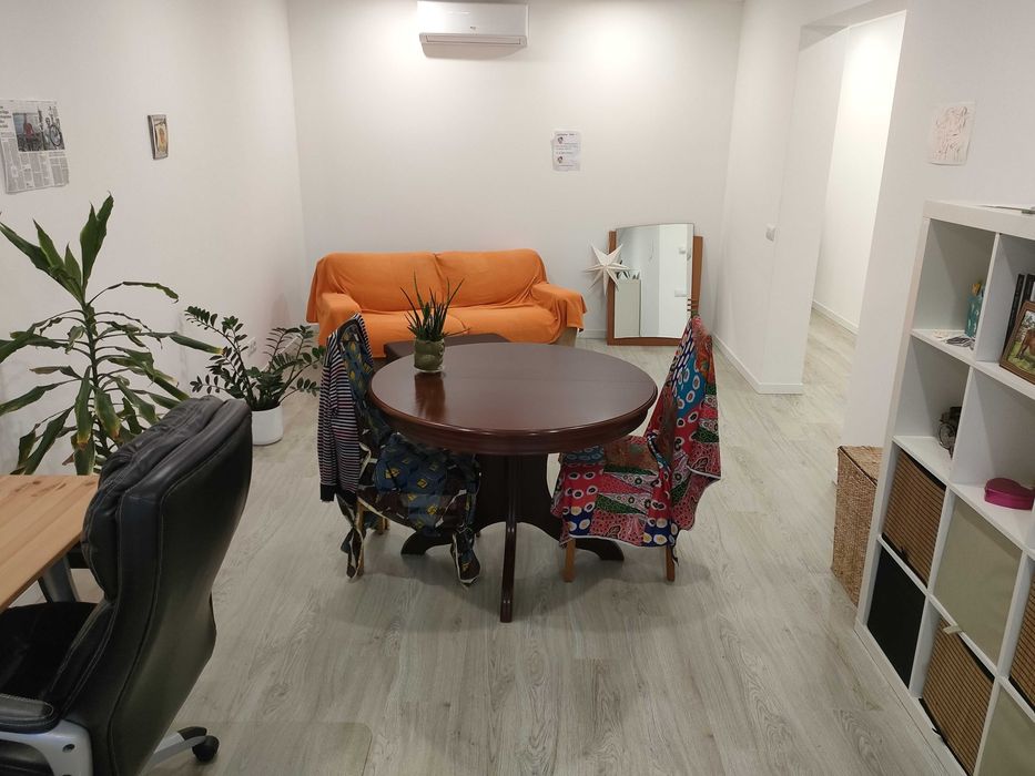 T2 remodelado com aproveitamento de sótão no centro de Almada