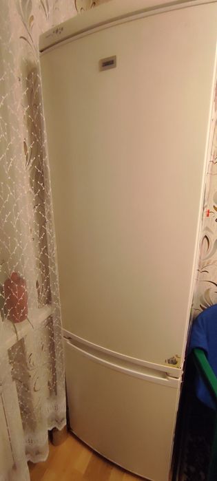 Отдам даром холодильник Zanussi Б/У