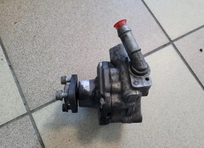 Pompa wspomagania Audi Q5 2,0 TDI 2011r 8R0145155S ZF oryginalna