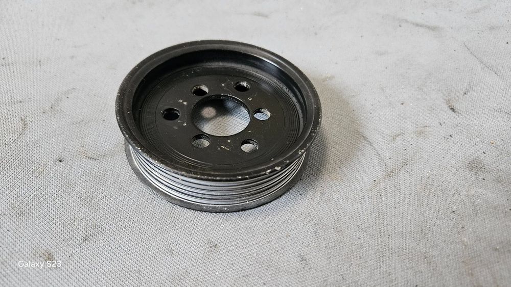 Koło pasowe pompy wspomagania VW Transporter T5 T6 2,0 TDI 03L145255