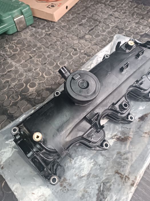 Клапанна кришка  Renault Megane 3