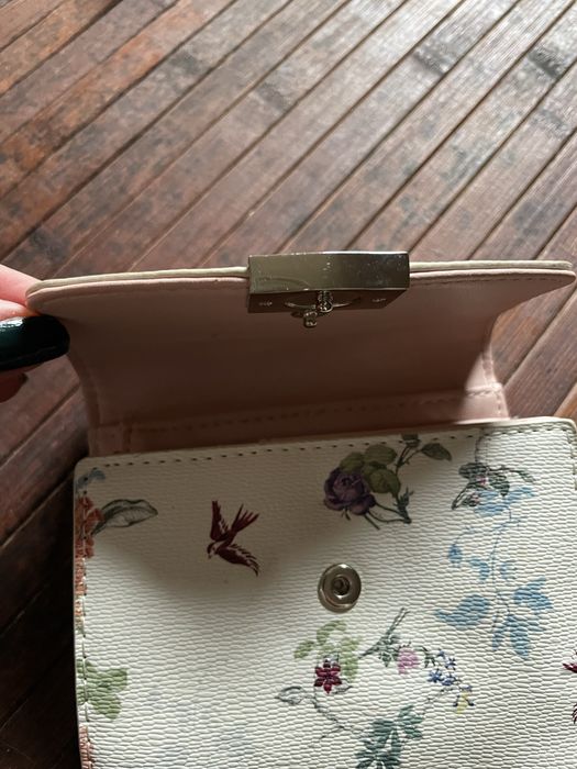 Porta moedas Parfois com multi-areas internas