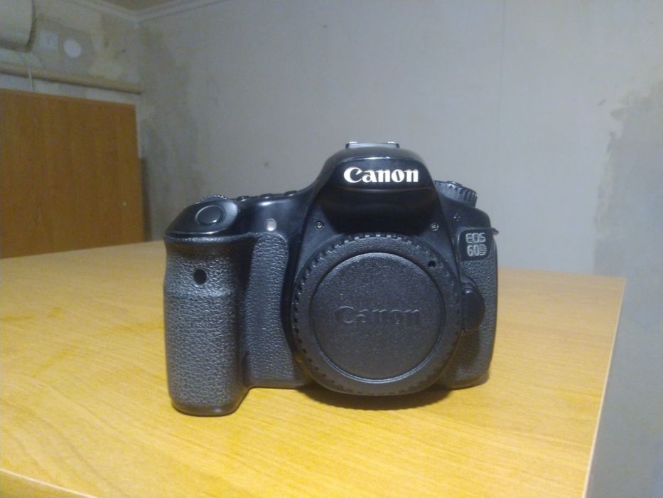 Фотоапарат Canon 60d