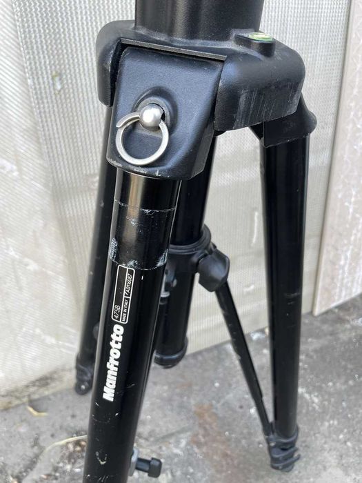 Алюминиевый штатив с редуктором Manfrotto 475B + головка 501