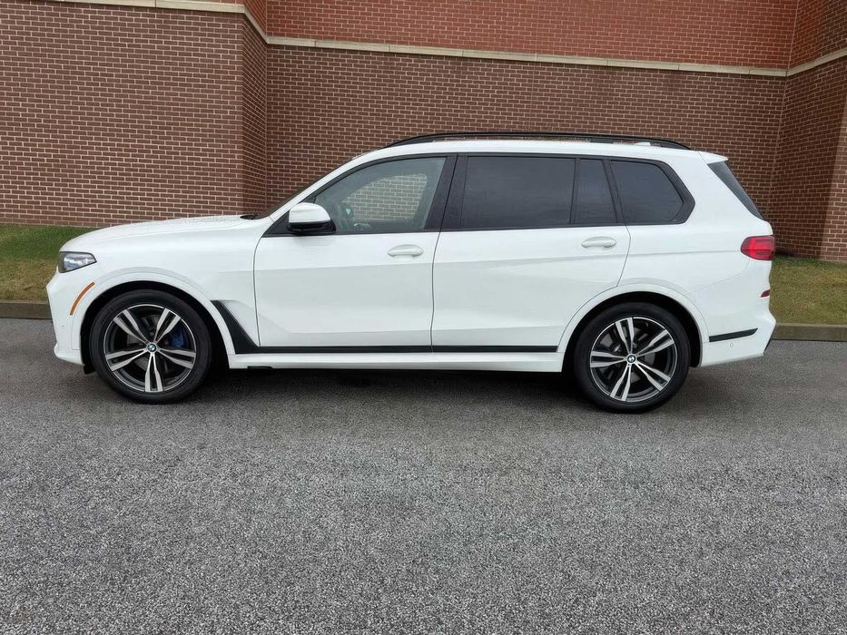 BMW X7      2020