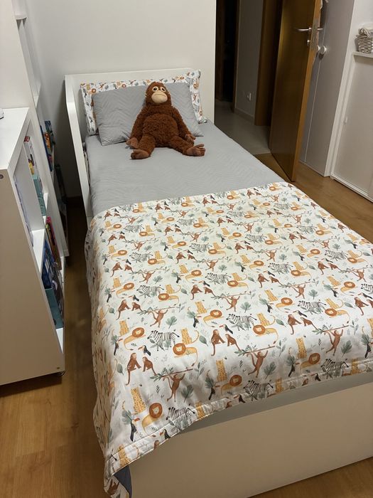 Cama flekke com dois colchoes firmes sem uso