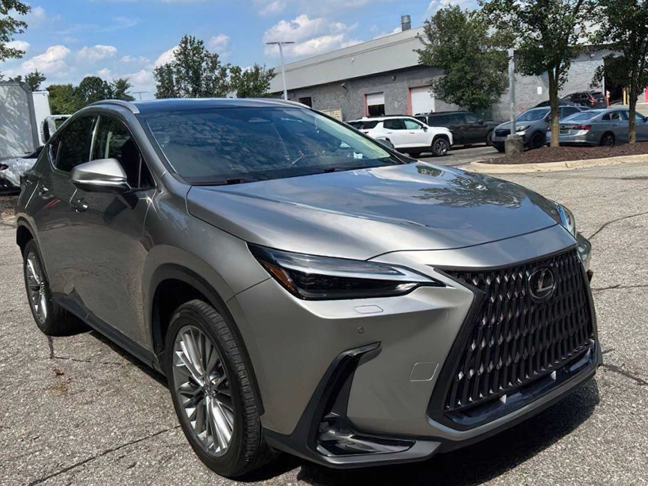 Lexus NX 350h Premium      2022