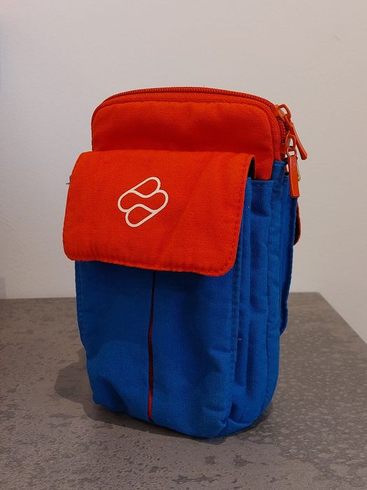 Nintendo Switch+ Comando Pro+Jogo+Bolsa+Cartão SD 64Gb