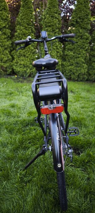 Holenderski rower elektryczny ICYCLE SPORTIVE. Komfort, moc i dynamiczna jazda w jednym.