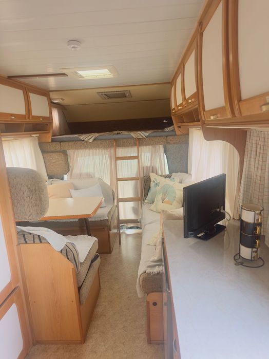 Autocaravana Capucina Eura Mobil | Fiat Ducato 2.5 Diesel | 6 Lugares