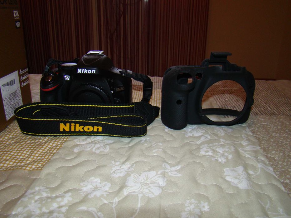 Máquina Semi Profissional Nikon D5200 com 3 objetivas