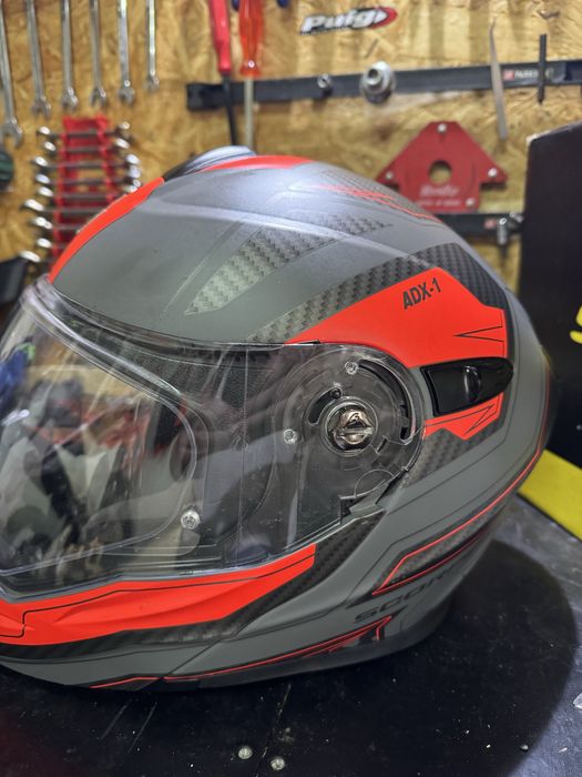 Capacete Scorpion ADX-1 impecável