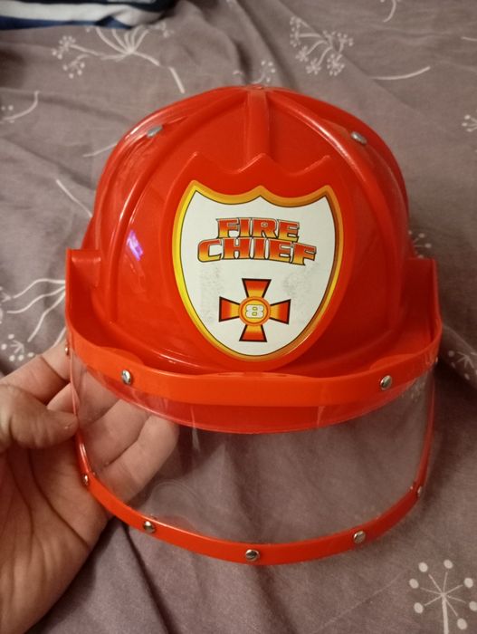 Kask strazaka na bal przebierańców