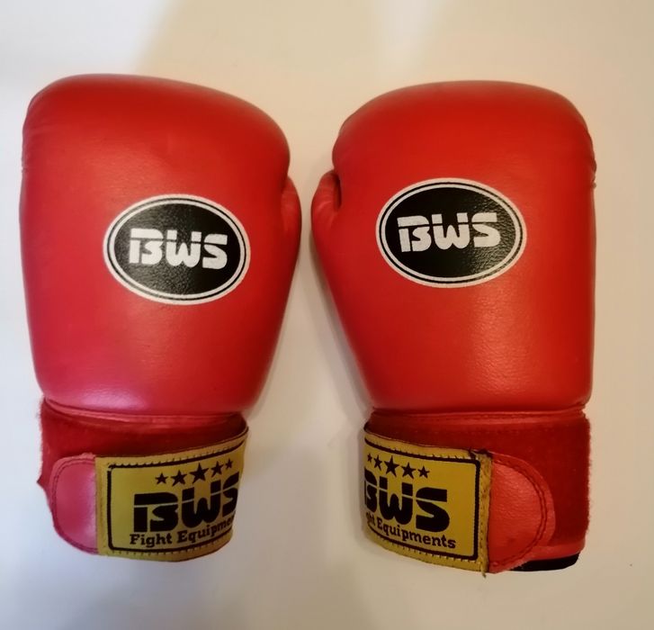 Перчатки боксерские.