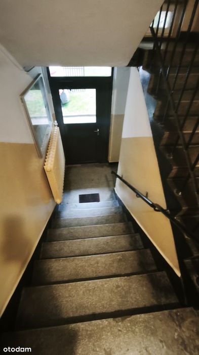 4 pokoje, w niskim zadbanym bloku bez piecyka i nie 4 piętro, garaż