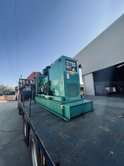 Gerador Cummins 275kVA