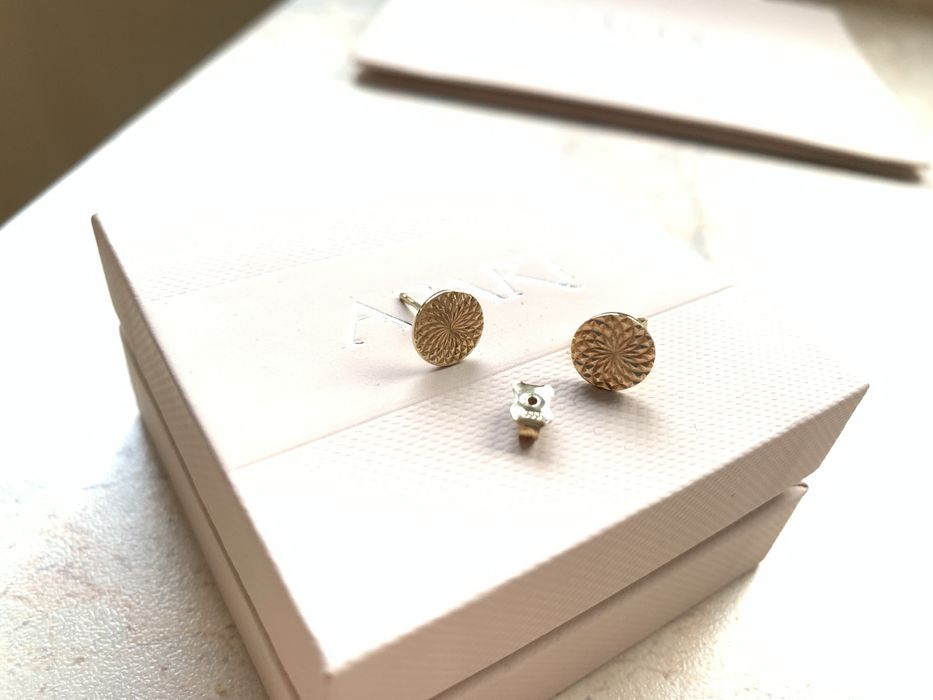 Zlote kolczyki sztyft Apart