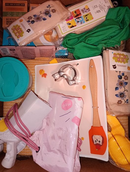 Karton mix biedronka action inne S18