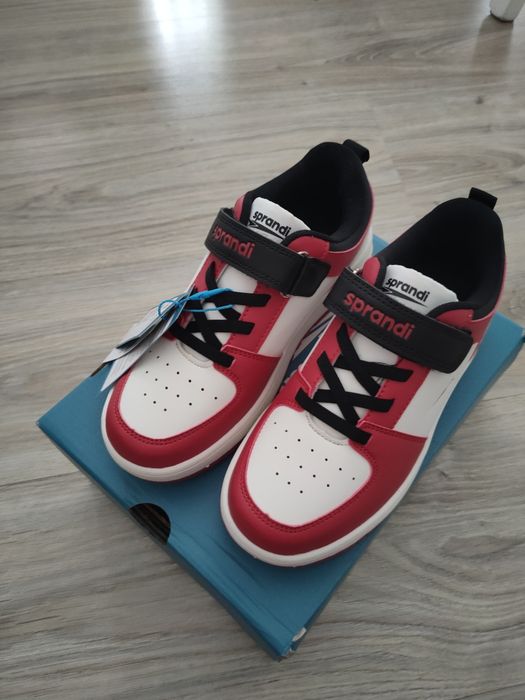 Sneakersy Sprandi, r. 35