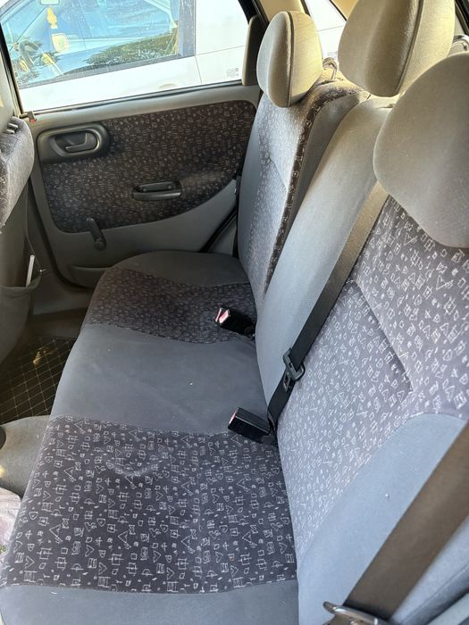 Corsa 2002  Econômico