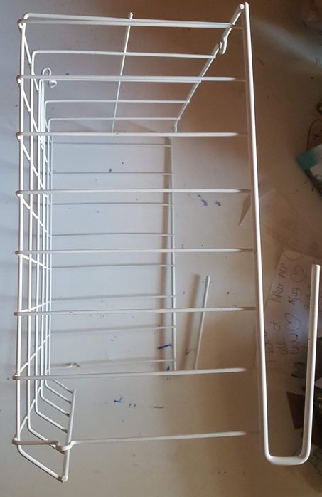 Cestos para prateleiras de cozinha/WC ou numa secretária