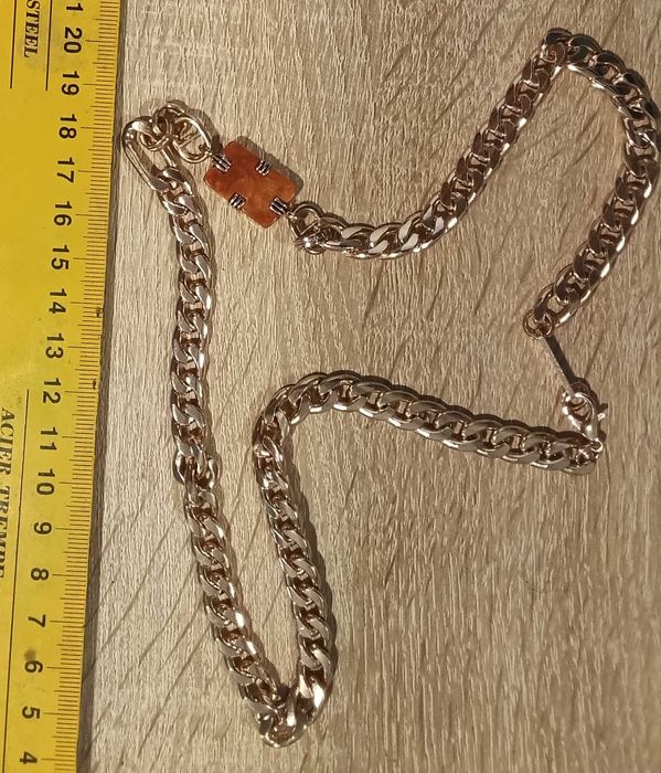 Łańcuszek że stali chirurgicznej