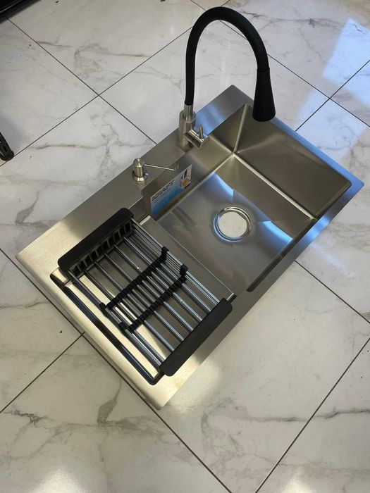 Мийка для кухні Kraft 7848 АR права сіра та гнучкий кран Venta VS473SB