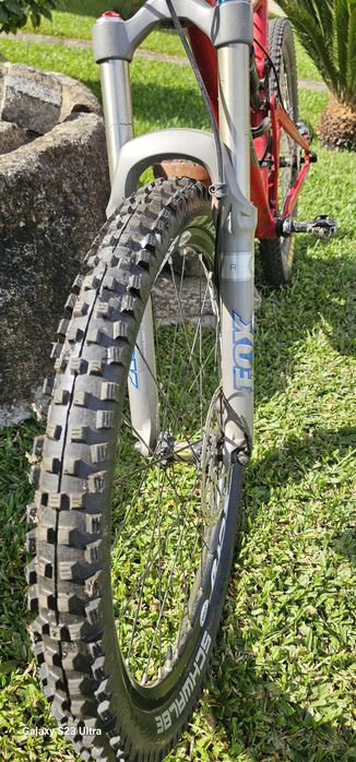 Bicicleta suspensão total INTENSE
